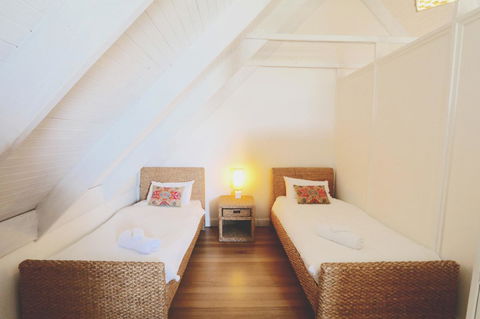 Caledonian Inn - Dentist Search 9