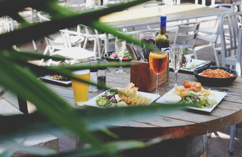 Caledonian Inn - Dentist Search 19