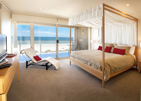 Adelaide Luxury Beach House - Dentist Find 4