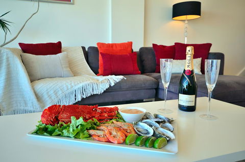 Adelaide Luxury Beach House - Dentist Find 28