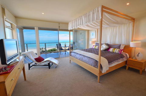 Adelaide Luxury Beach House - Dentist Find 2
