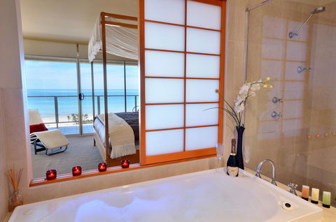 Adelaide Luxury Beach House - Dentist Find 10