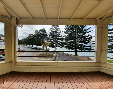 Pier Hotel - Dentist Find 13