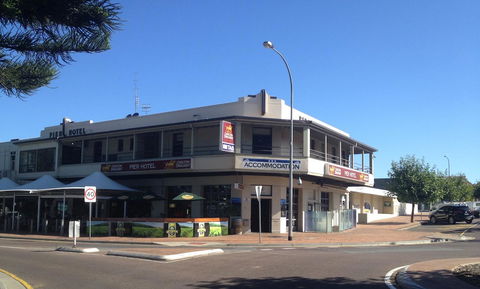 Pier Hotel - Dentist Find 0