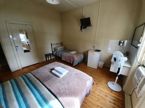 Pier Hotel - Dentist Find 15