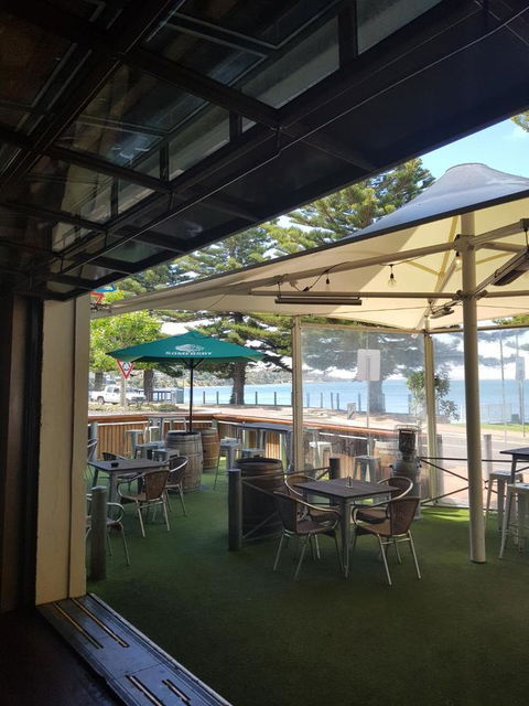 Pier Hotel - Dentist Find 30