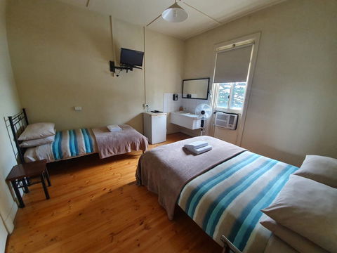 Pier Hotel - Dentist Find 22