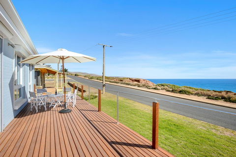 Salomon Sea Haus - Sellicks Beach - Dentist Search 0