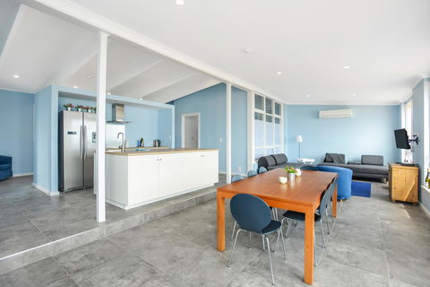 Salomon Sea Haus - Sellicks Beach - Dentist Search 9