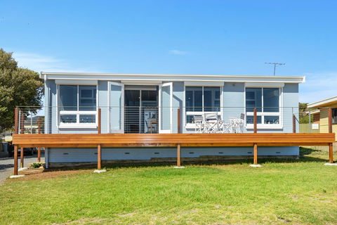 Salomon Sea Haus - Sellicks Beach - Dentist Search 19