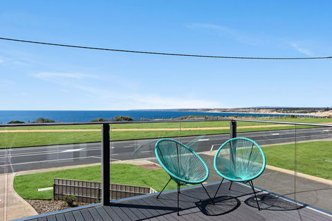 Sorrento - Aldinga Beach - Dentist Find 7