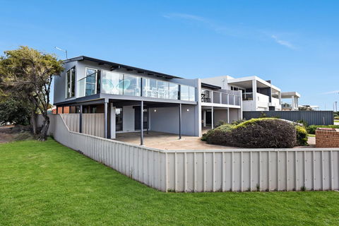 Sorrento - Aldinga Beach - Dentist Find 5