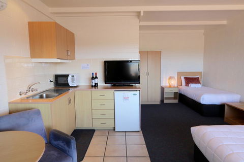 Harbour View Motel - Dentist Find 27