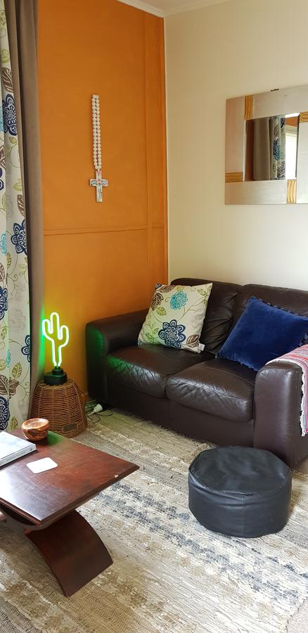Chargeo.stay Cottage - Dentist Find 9