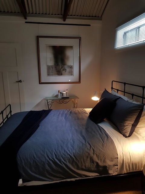 Irongate Studio B&B - Dentist Find 3