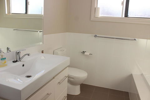 Waterfront On Osprey - Dentist Find 24