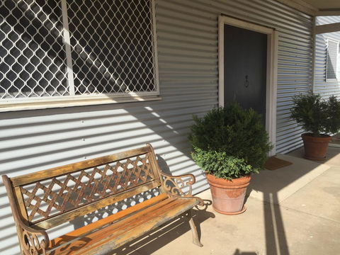 35 Trevena Road - Dentist Search 0