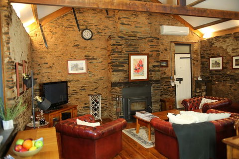 William Hunt's Retreat - Cypress Studio - Dentist Find 14