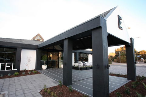 Ellen Hotel - Dentist Find 23