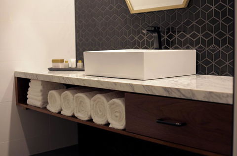 Ellen Hotel - Dentist Find 20