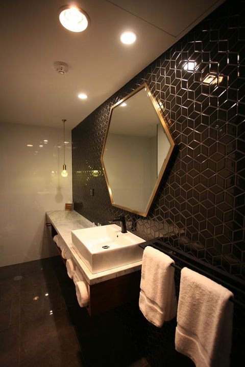 Ellen Hotel - Dentist Find 25