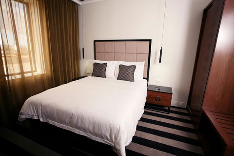 Ellen Hotel - Dentist Find 26