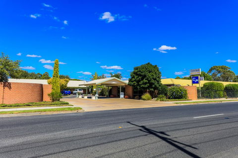 Country Roads Motor Inn Naracoorte - Dentists Australia 11