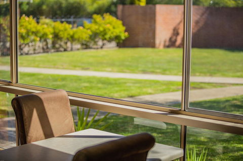 Country Roads Motor Inn Naracoorte - Dentists Australia 17