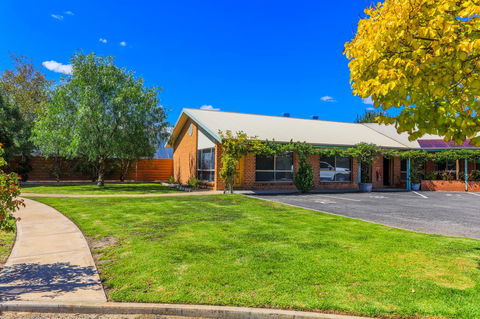 Country Roads Motor Inn Naracoorte - Dentists Australia 13