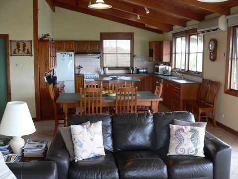 Lantauanan - The Lookout - Dentist Find 5