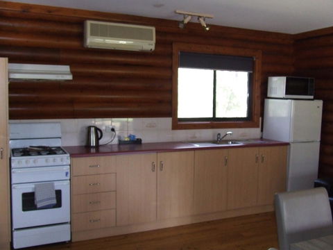 Western KI Caravan Park & Wildlife Reserve - Dentist Find 20