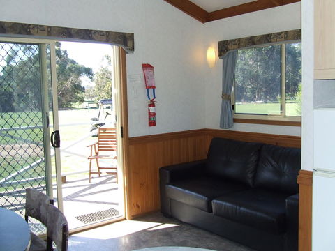 Western KI Caravan Park & Wildlife Reserve - Dentist Find 9