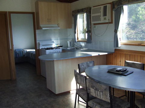 Western KI Caravan Park & Wildlife Reserve - Dentist Find 12