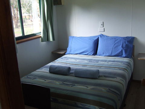 Western KI Caravan Park & Wildlife Reserve - Dentist Find 4
