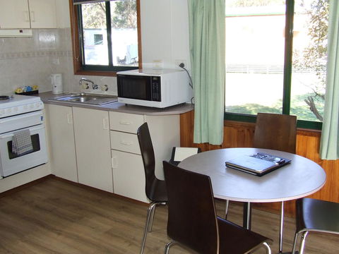 Western KI Caravan Park & Wildlife Reserve - Dentist Find 30