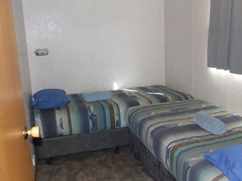 Western KI Caravan Park & Wildlife Reserve - Dentist Find 11