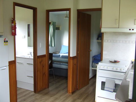 Western KI Caravan Park & Wildlife Reserve - Dentist Find 5