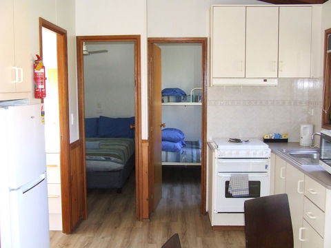 Western KI Caravan Park & Wildlife Reserve - Dentist Find 31