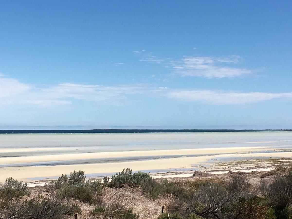 Shangri La Moonta Bay