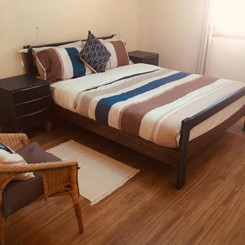 KI Dragonfly Guesthouse - Dentist Search 22