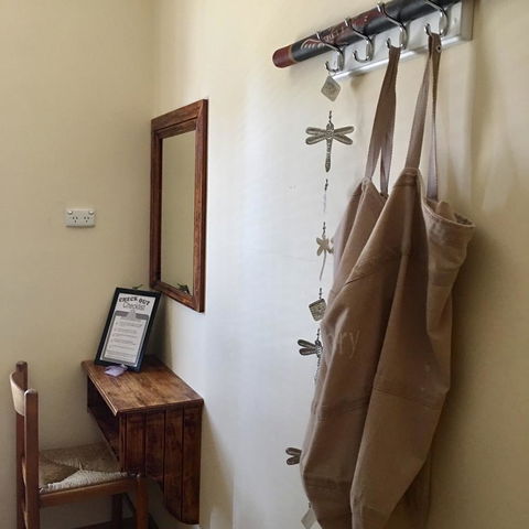 KI Dragonfly Guesthouse - Dentist Search 24