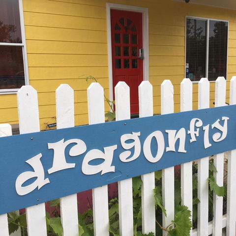 KI Dragonfly Guesthouse - Dentist Search 2