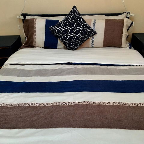 KI Dragonfly Guesthouse - Dentist Search 18