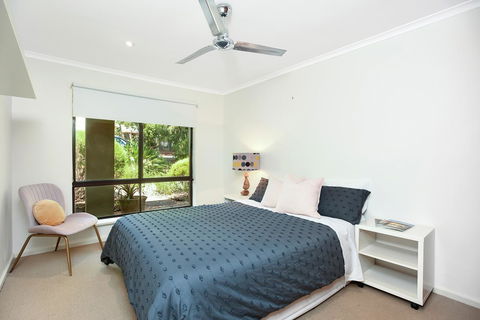 Red Door - Dentist Search 5