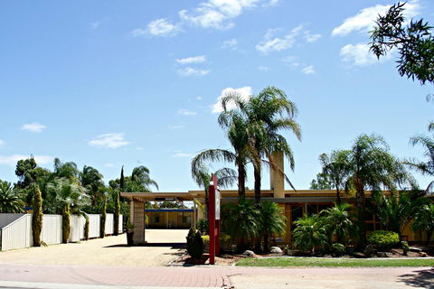 Renmark Motor Inn - Dentist Find 12