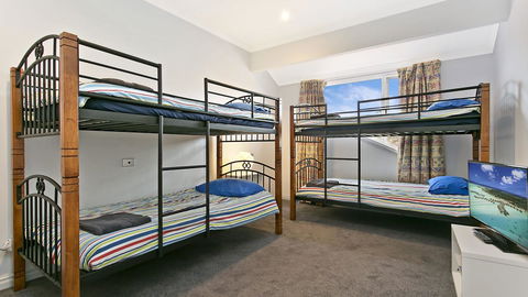 Salt Waterfront Apartment - Dentist Find 11