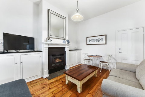 Railway Cottage In Beachport - Dentist Search 1