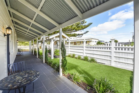 Railway Cottage In Beachport - Dentist Search 6