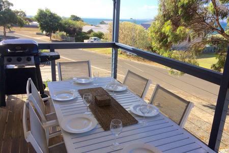Bayview Beach House Apartment No 1 - Dentist Search 5