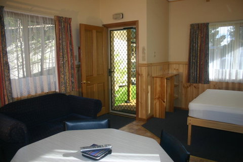 Millicent Hillview Caravan Park - Dentist Search 25